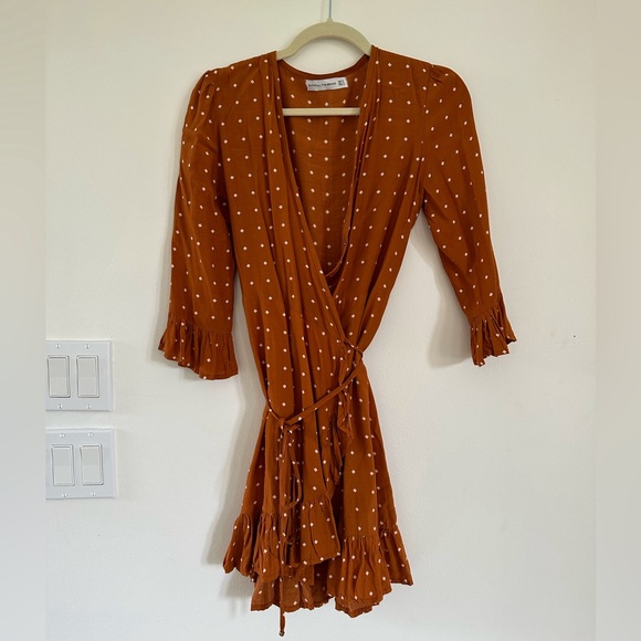 Faithfull the Brand Camel Wrap Printed Dress - Picture 2 of 4